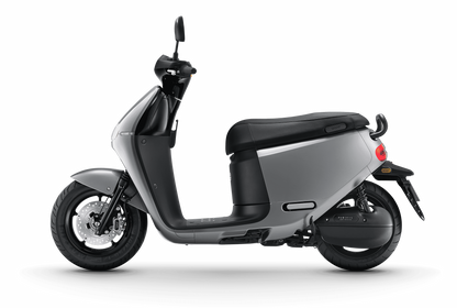 Moto eléctrica Gogoro 2 Premium vista de lado - color plateado